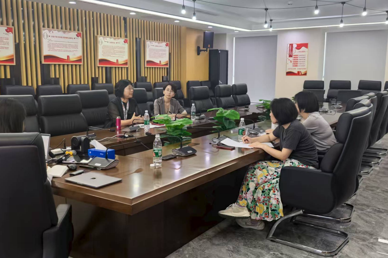 教师发展中心组织开展第四轮青教赛深度指导
